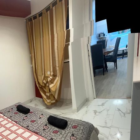 Location Saisonniere Appartement Menton Buitenkant foto