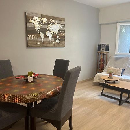 Location Saisonniere Appartement Menton Buitenkant foto