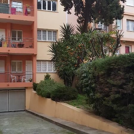 Location Saisonniere Appartement Menton Buitenkant foto