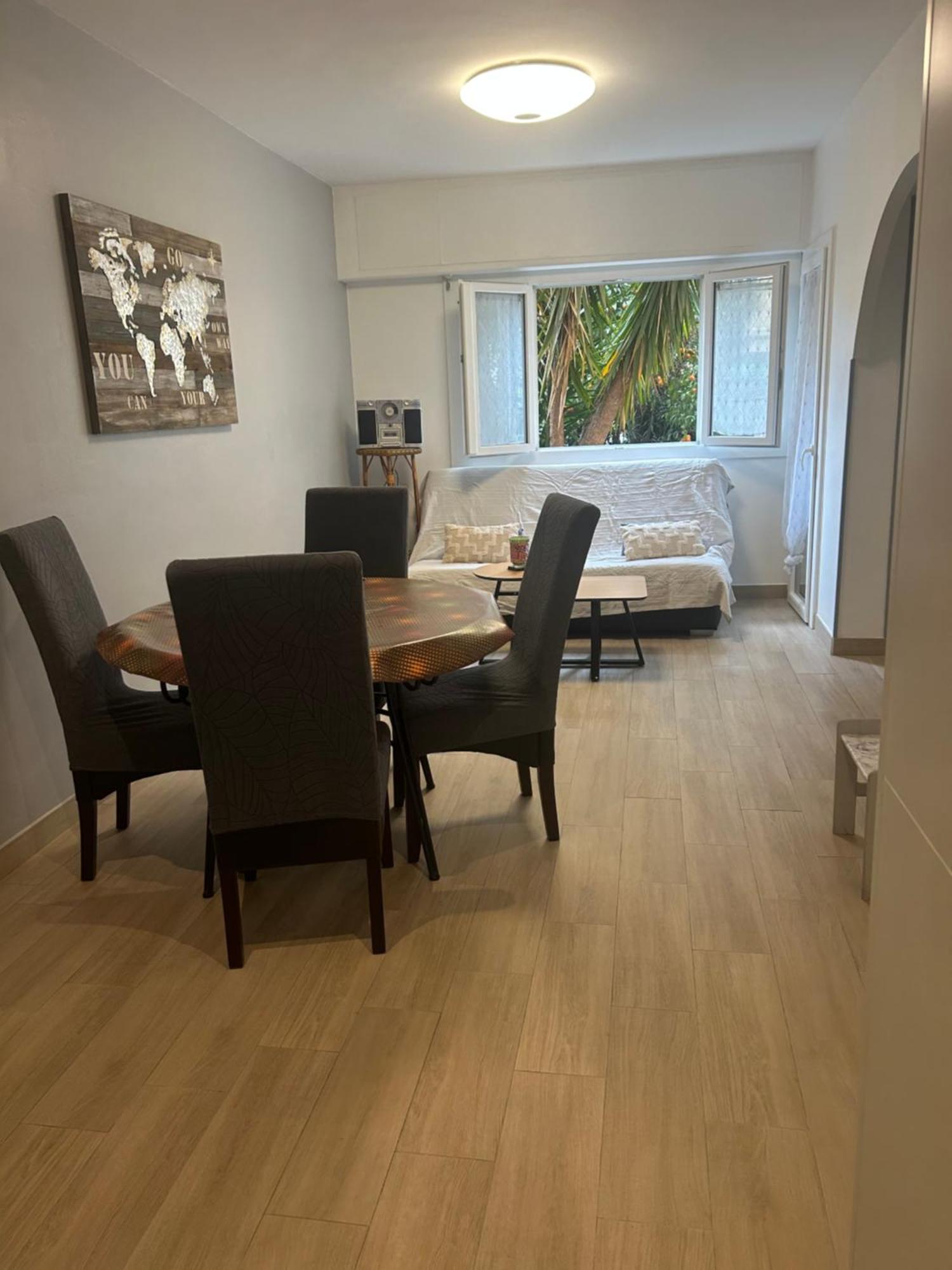 Location Saisonniere Appartement Menton Buitenkant foto