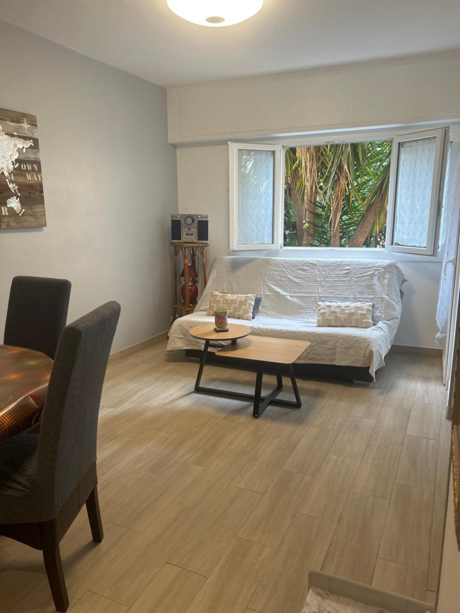 Location Saisonniere Appartement Menton Buitenkant foto