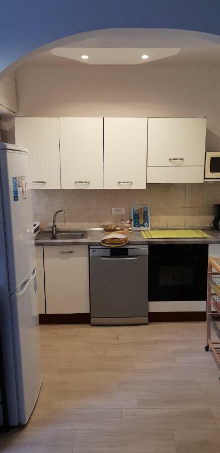 Location Saisonniere Appartement Menton Buitenkant foto